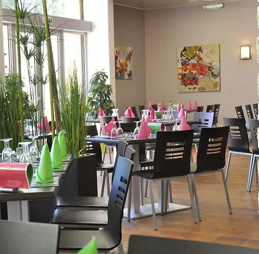 Isola 호텔 3*