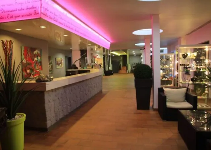 Isola Hotel