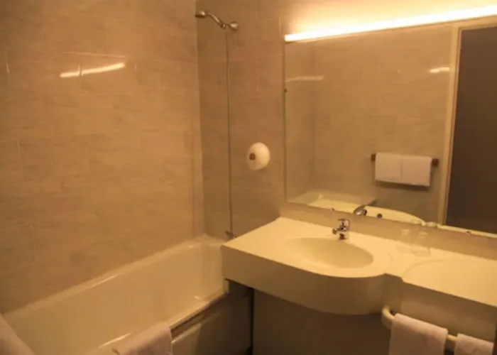 Isola Hotel 3*